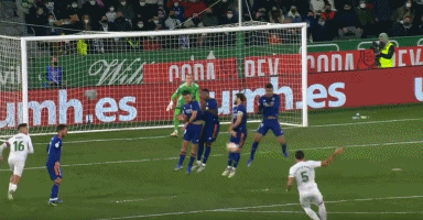 你们别管，我的流量队自有踢法